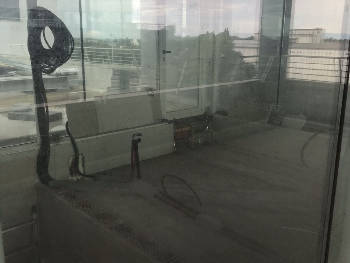 Nuovo attico con piscina