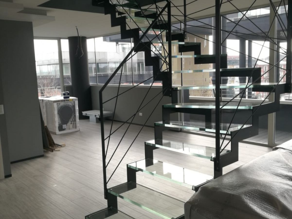Nuovo attico con piscina