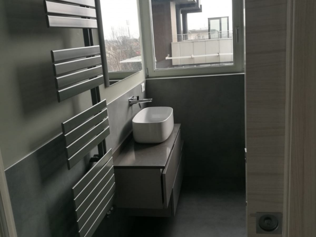 Nuovo attico con piscina