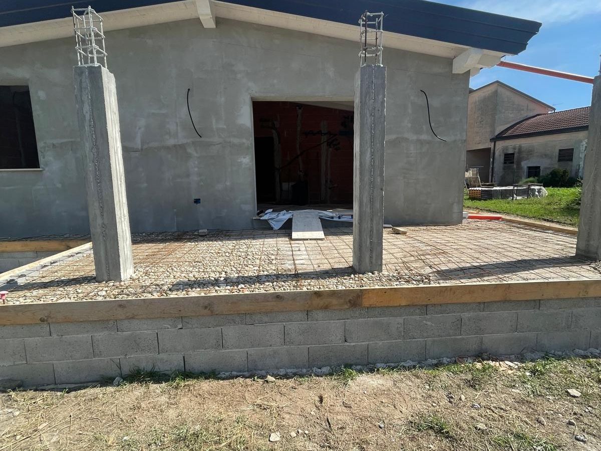 Costruzione villa singola a Scandolara Ravara